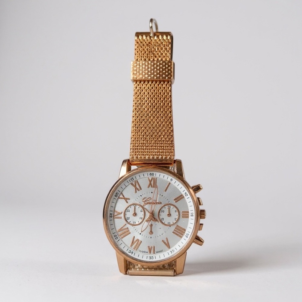 Geneva‎ Women's Watch Rose Gold Tone Silver Dial Quartz Fashion Watch